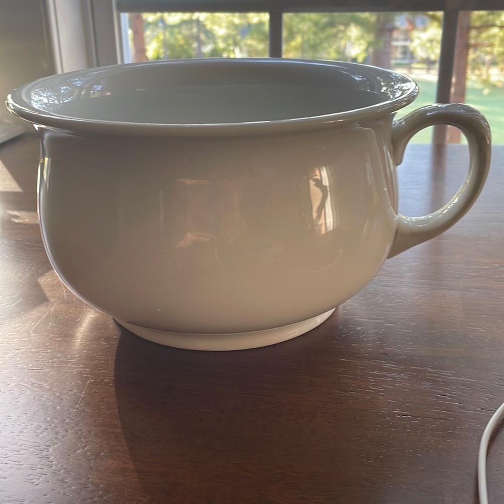 Antique porcelain chamber bowl w handle